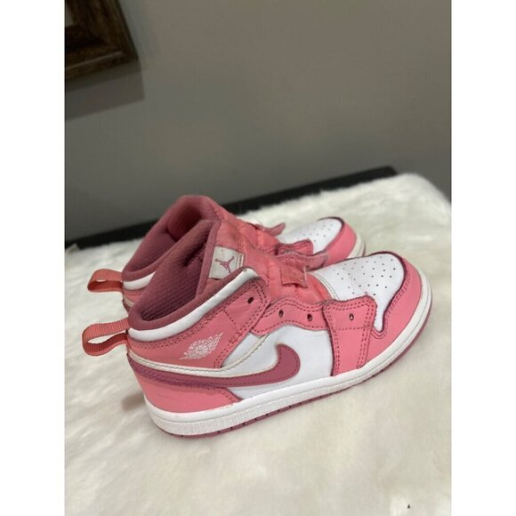 Nike Air Jordan 1 Mid Valentine's Day Sneaker Pink Kids Size 10C - Picture 7 of 11
